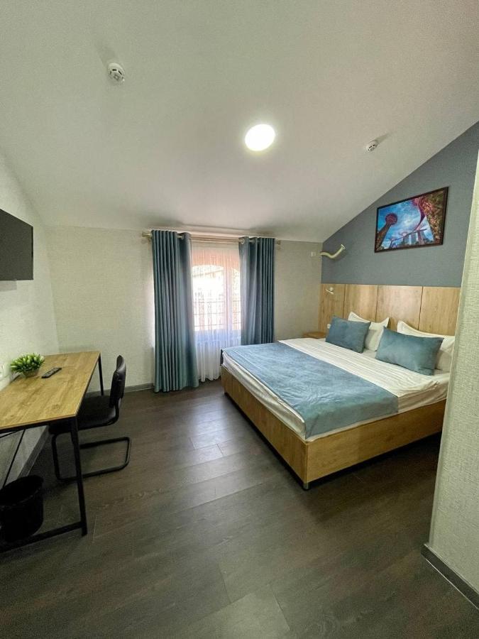 Bobur Hotel ทาชเคนต์ ภายนอก รูปภาพ