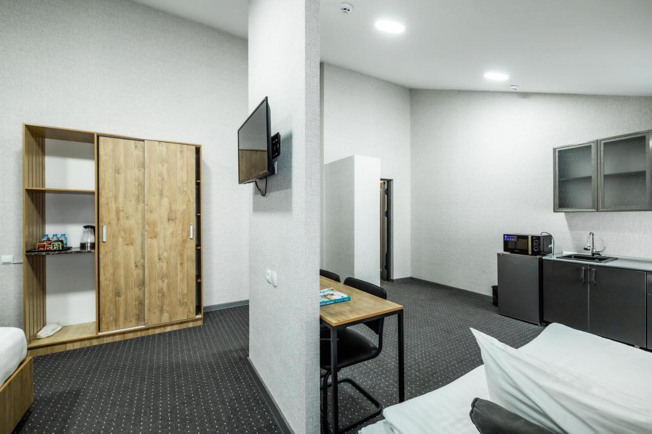 Bobur Hotel ทาชเคนต์ ภายนอก รูปภาพ