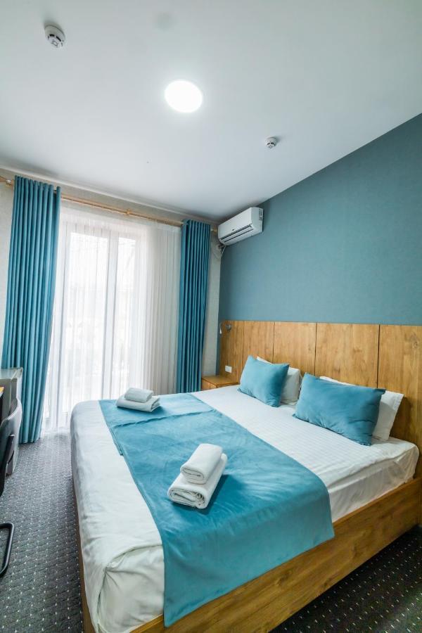 Bobur Hotel ทาชเคนต์ ภายนอก รูปภาพ