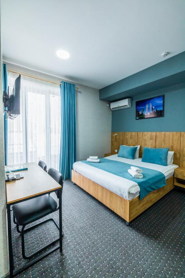 Bobur Hotel ทาชเคนต์ ภายนอก รูปภาพ