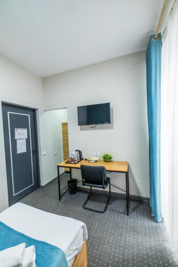 Bobur Hotel ทาชเคนต์ ภายนอก รูปภาพ